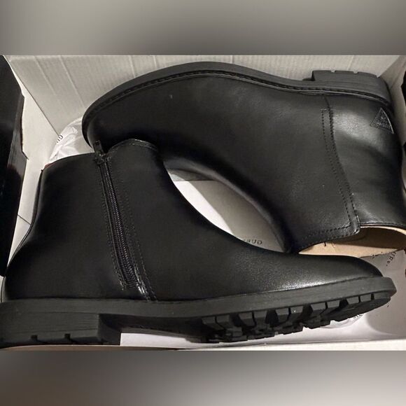 Guess Other - Guess Dawlin Side-Zip Chelsea Boots Size 7.5 NIB